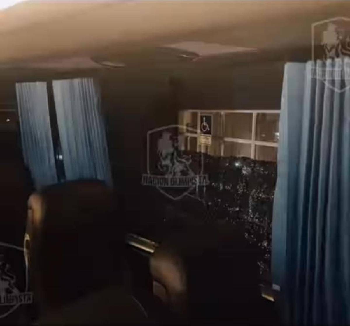 ¡Condenable! Atacan bus del Olimpia en Costa Rica: futbolistas vivieron momentos de terror