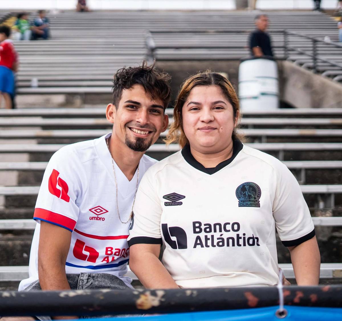 Colocha enamora en New Orleans, besos y ambientazo para los clásicos en EUA