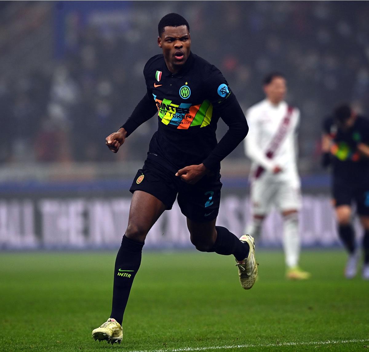 Denzel Dumfries le dio la victoria al Inter de Milán.