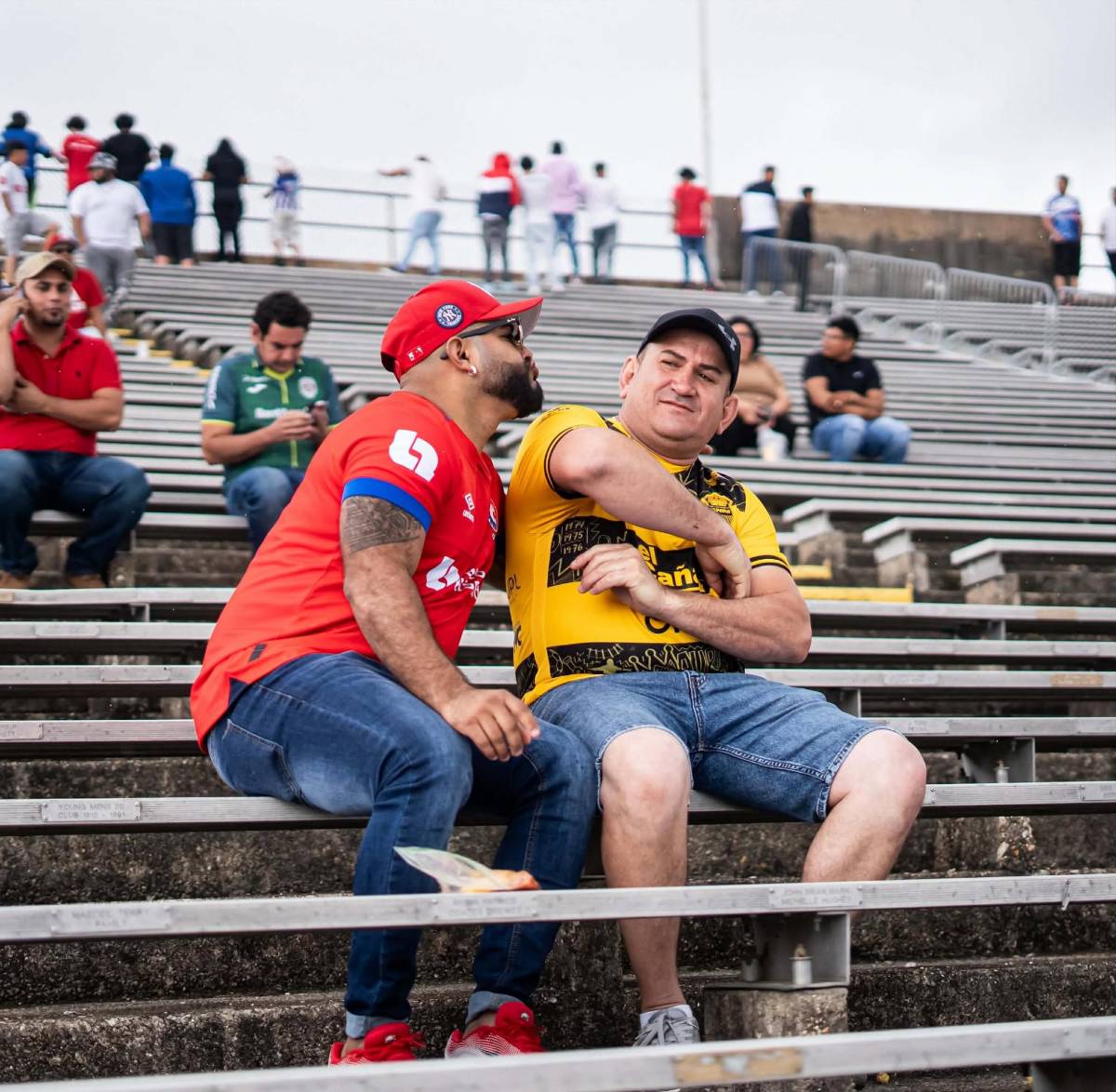 Colocha enamora en New Orleans, besos y ambientazo para los clásicos en EUA