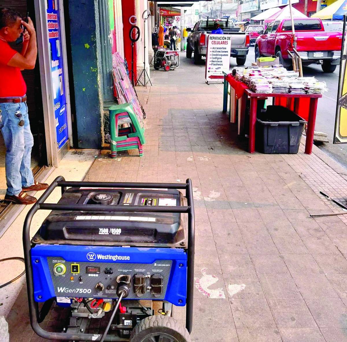 Comerciantes sampedranos están “hartos” de los apagones