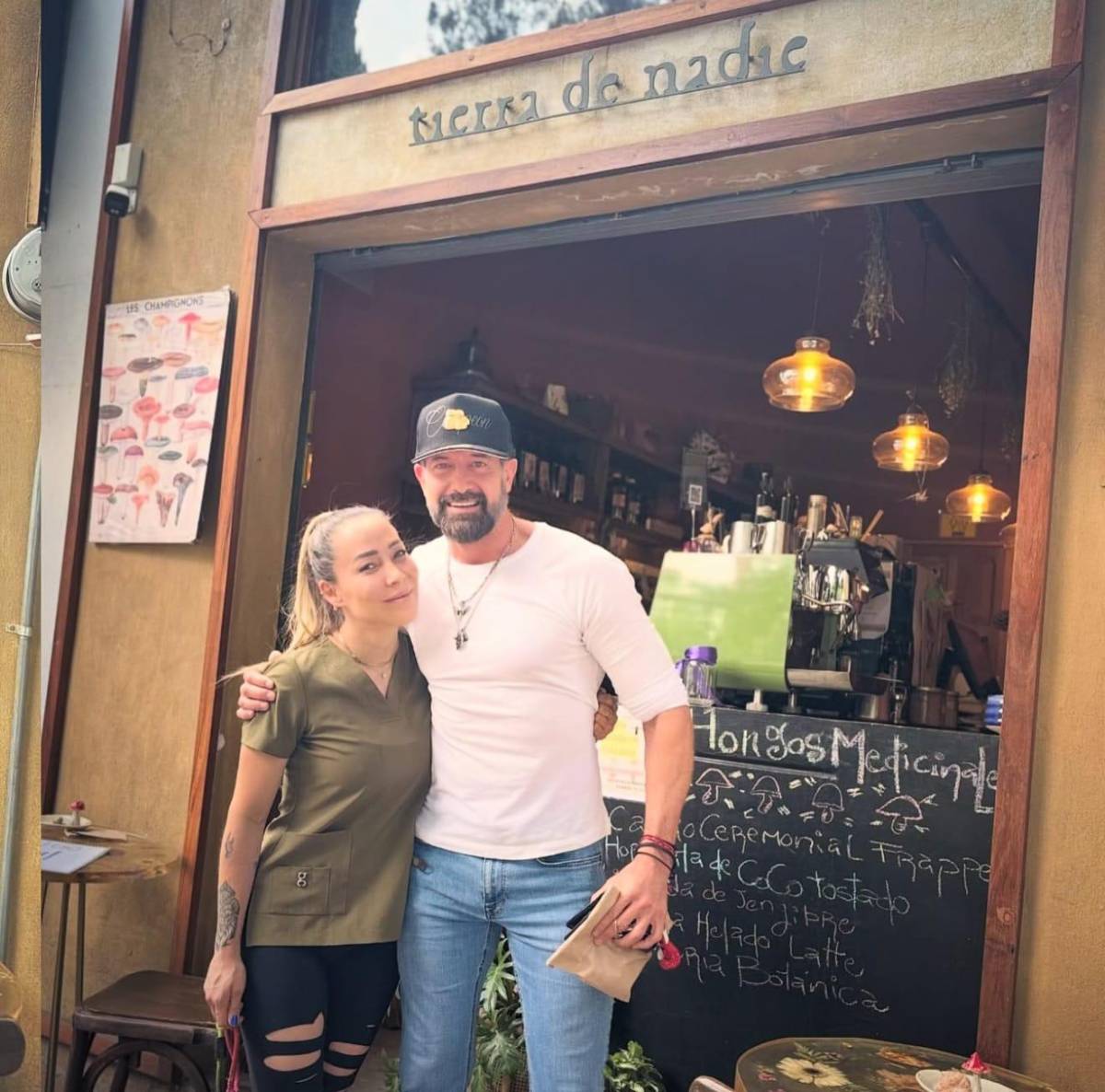 Gabriel Soto niega infidelidad y amenaza con llevar a su ex a los tribunales