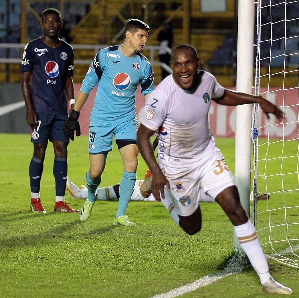 El delantero ecuatoriano fue una pesadilla para la defensa de Motagua y para Jonathan Rougier.