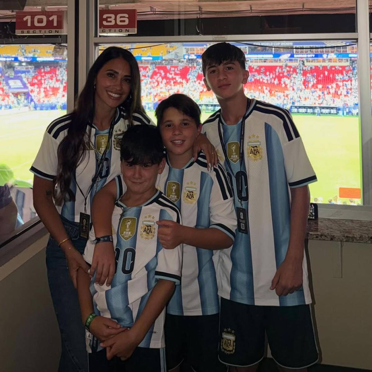 Show de Messi, su llanto, errores del VAR en Argentina - Argelia y Antonela robó miradas