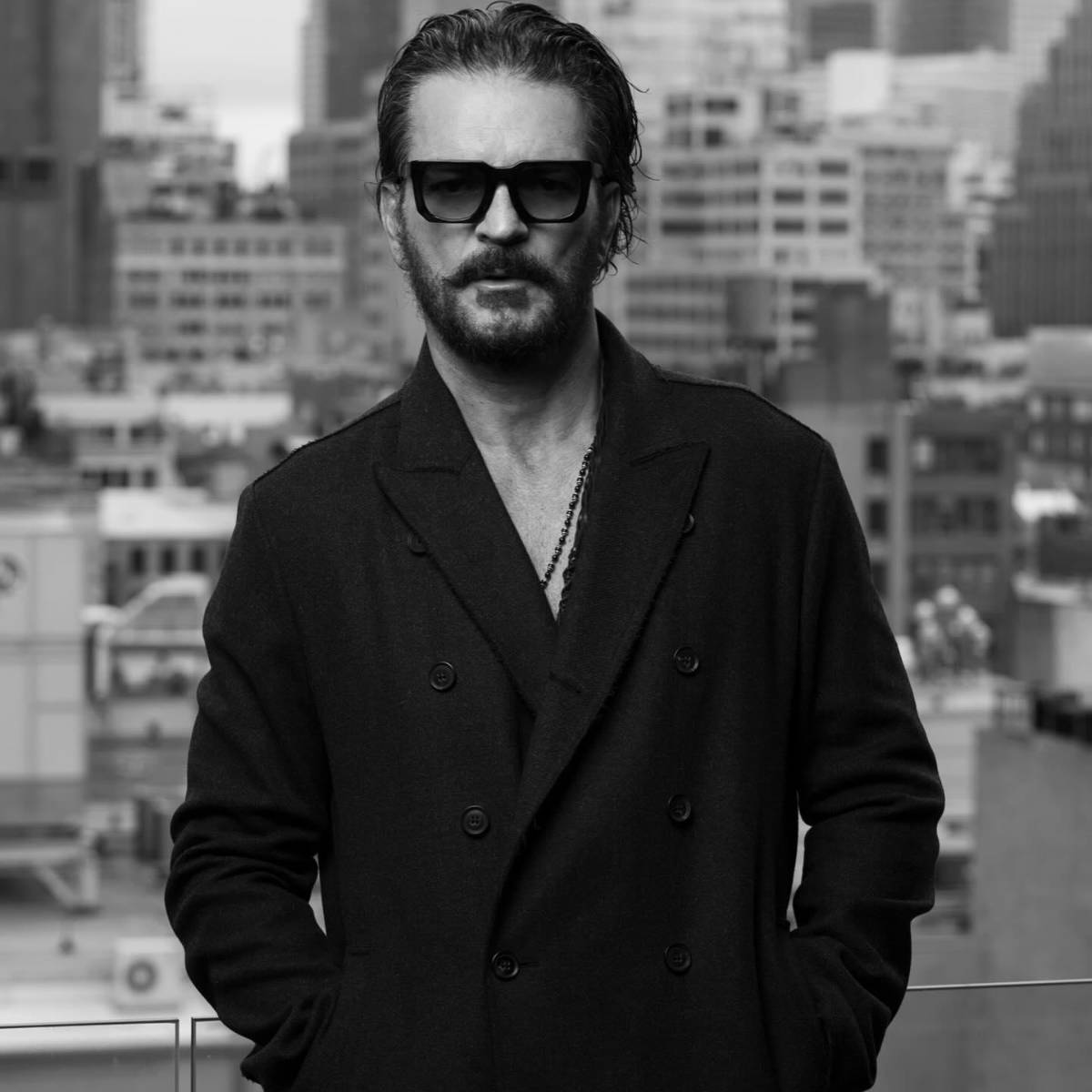 Ricardo Arjona lanza duras críticas contra la crianza moderna y la tendencia therian