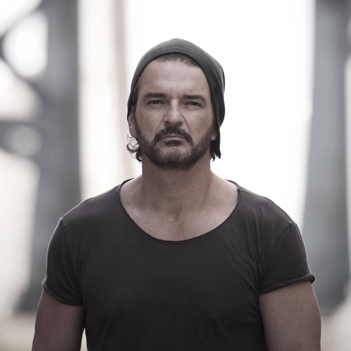 Ricardo Arjona lanza duras críticas contra la crianza moderna y la tendencia therian