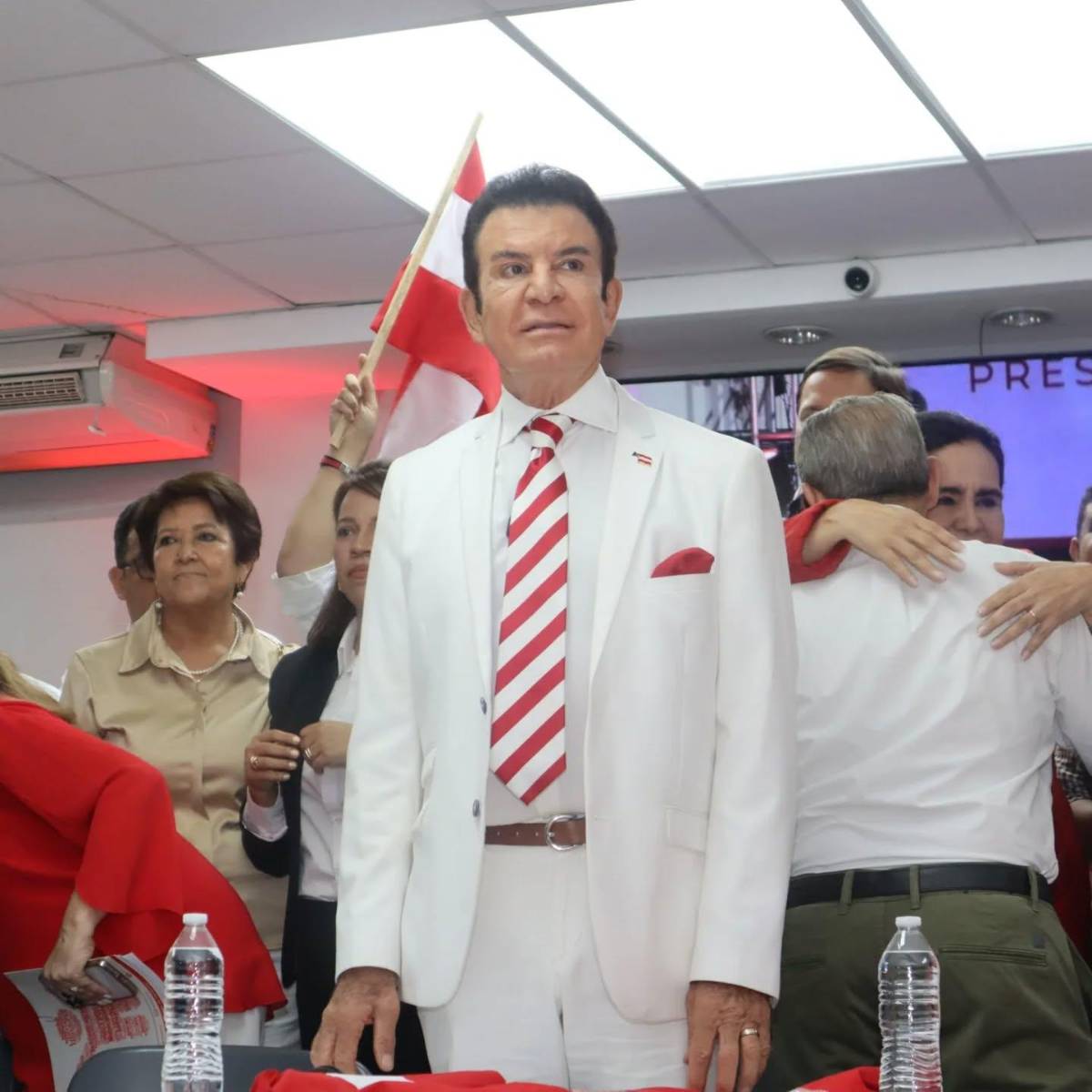 Nasralla revela plan para anular su candidatura: Hay una peligrosa maniobra política