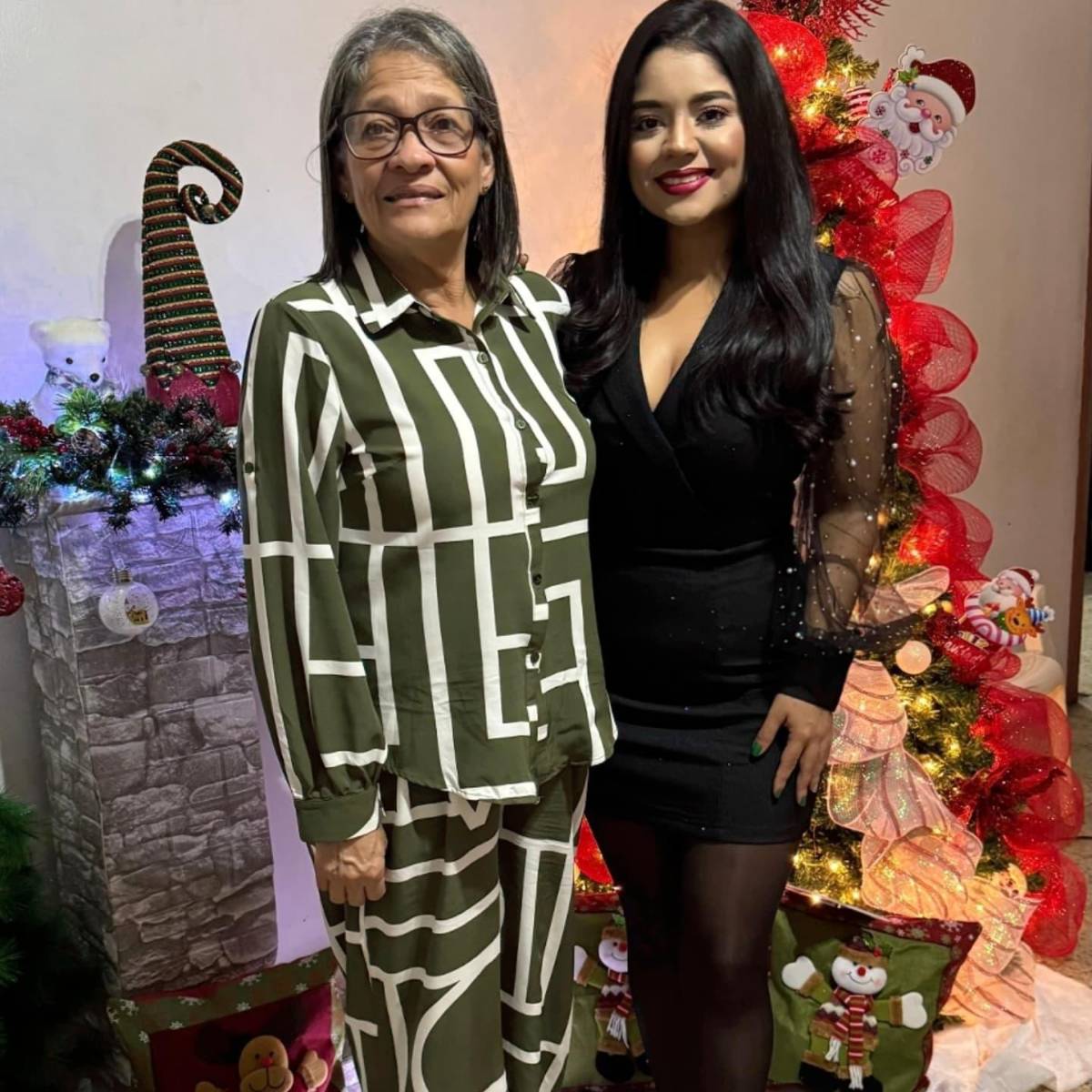 Etny Uyoa había perdido a su madre; ahora a su padre y a su segunda mamá