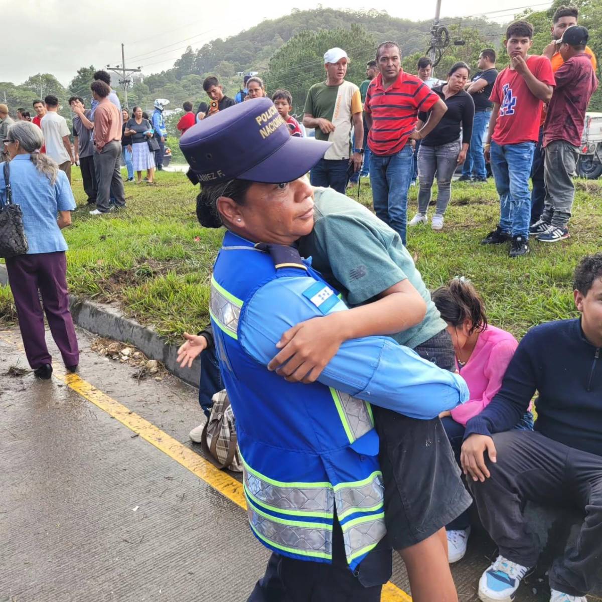 Impactantes imágenes: Bus de la ruta La Paz-Tegucigalpa sufre accidente