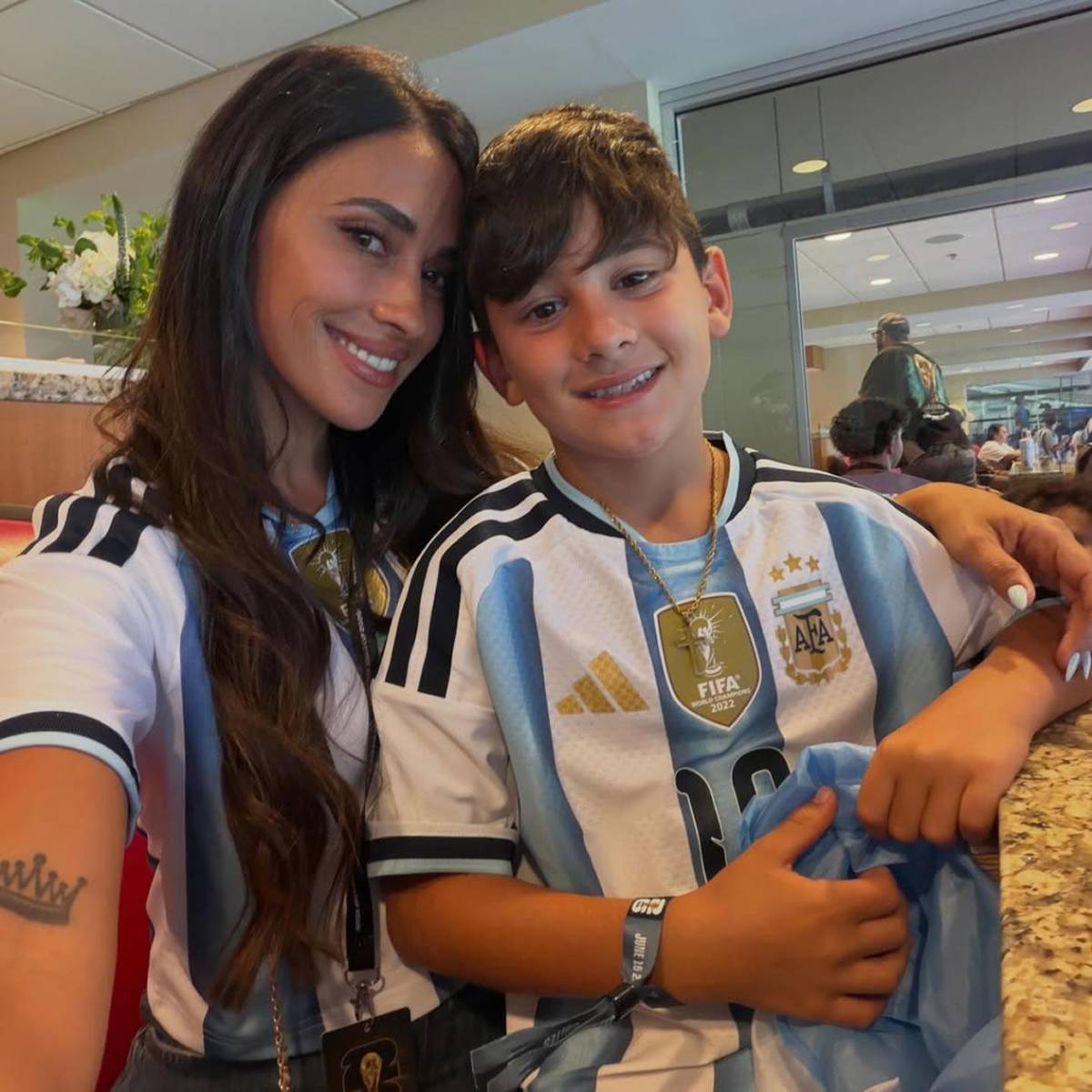 Show de Messi, su llanto, errores del VAR en Argentina - Argelia y Antonela robó miradas