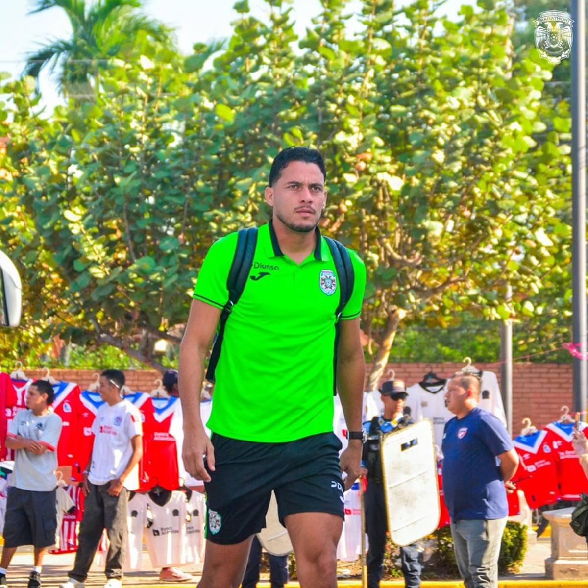 Marathón - Olimpia: bellezas, look a lo Raphinha y la rubia que robó suspiros