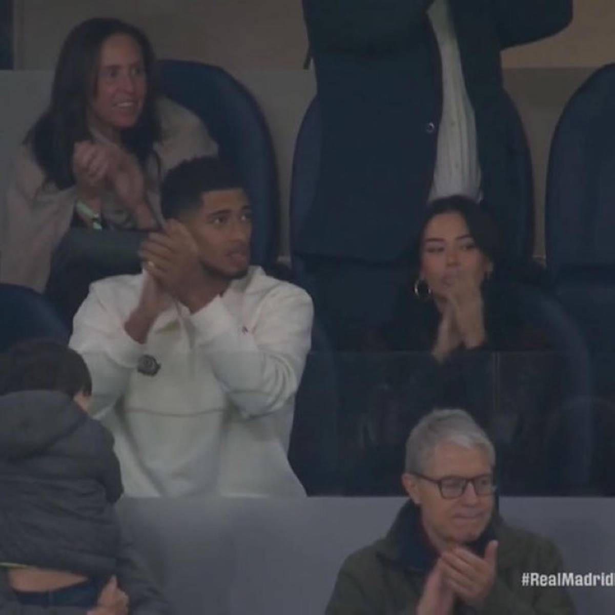 Real Madrid 'ayudado' con penales, Vinicius imita baile de Yamal y hondureña en el Bernabéu