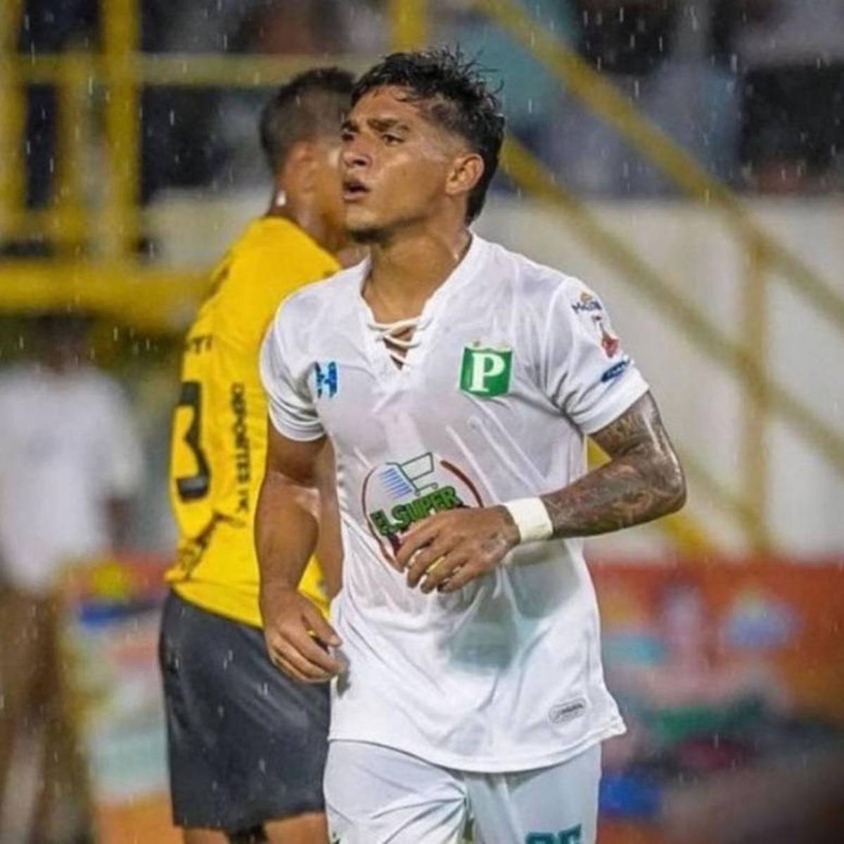 Fichajes: Olimpia se interesa en goleador, ofertas por Bengtson y salida en Real España
