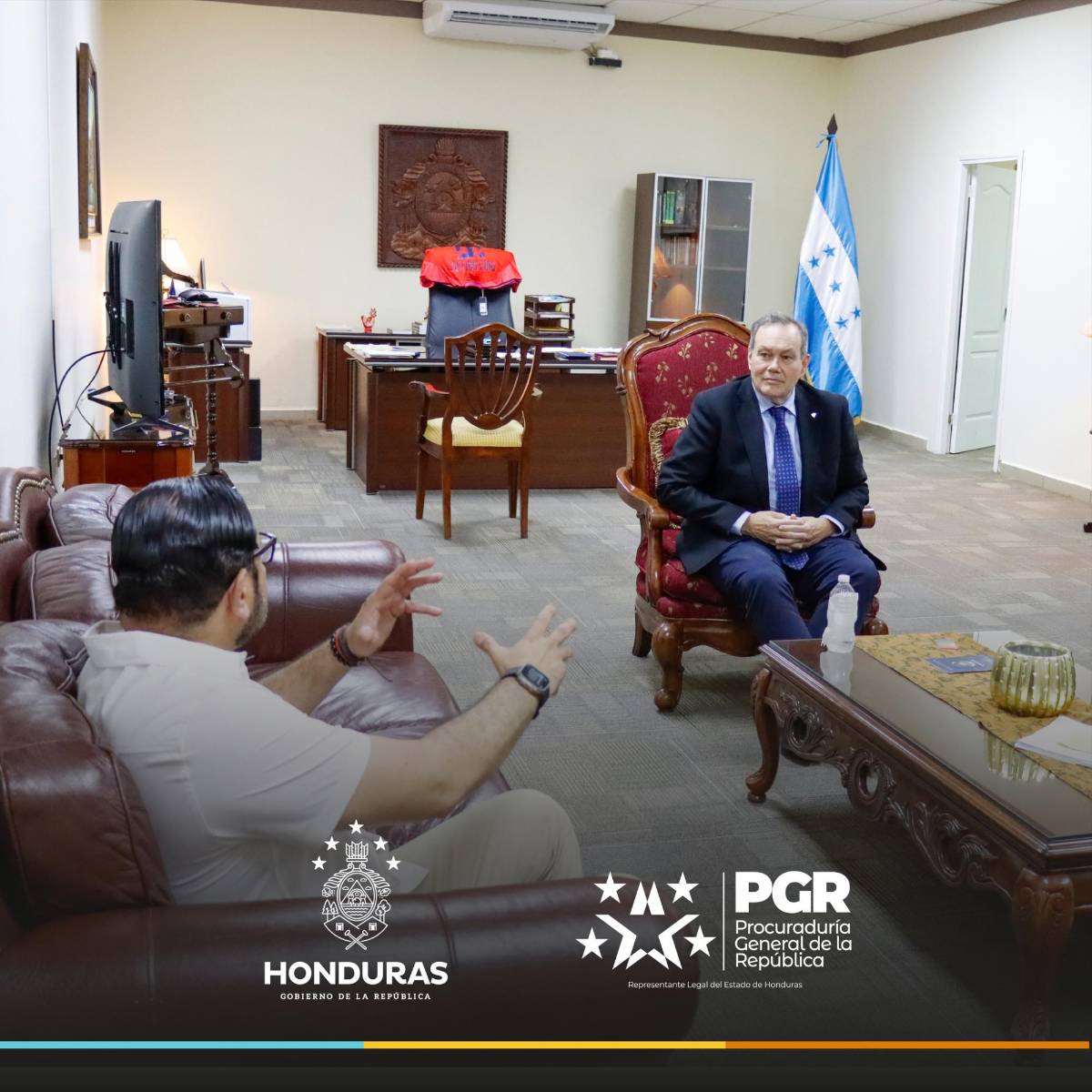 ¿Quién es Roberto Viciano, el cerebro de Hugo Chávez que se reunió con el gobierno?