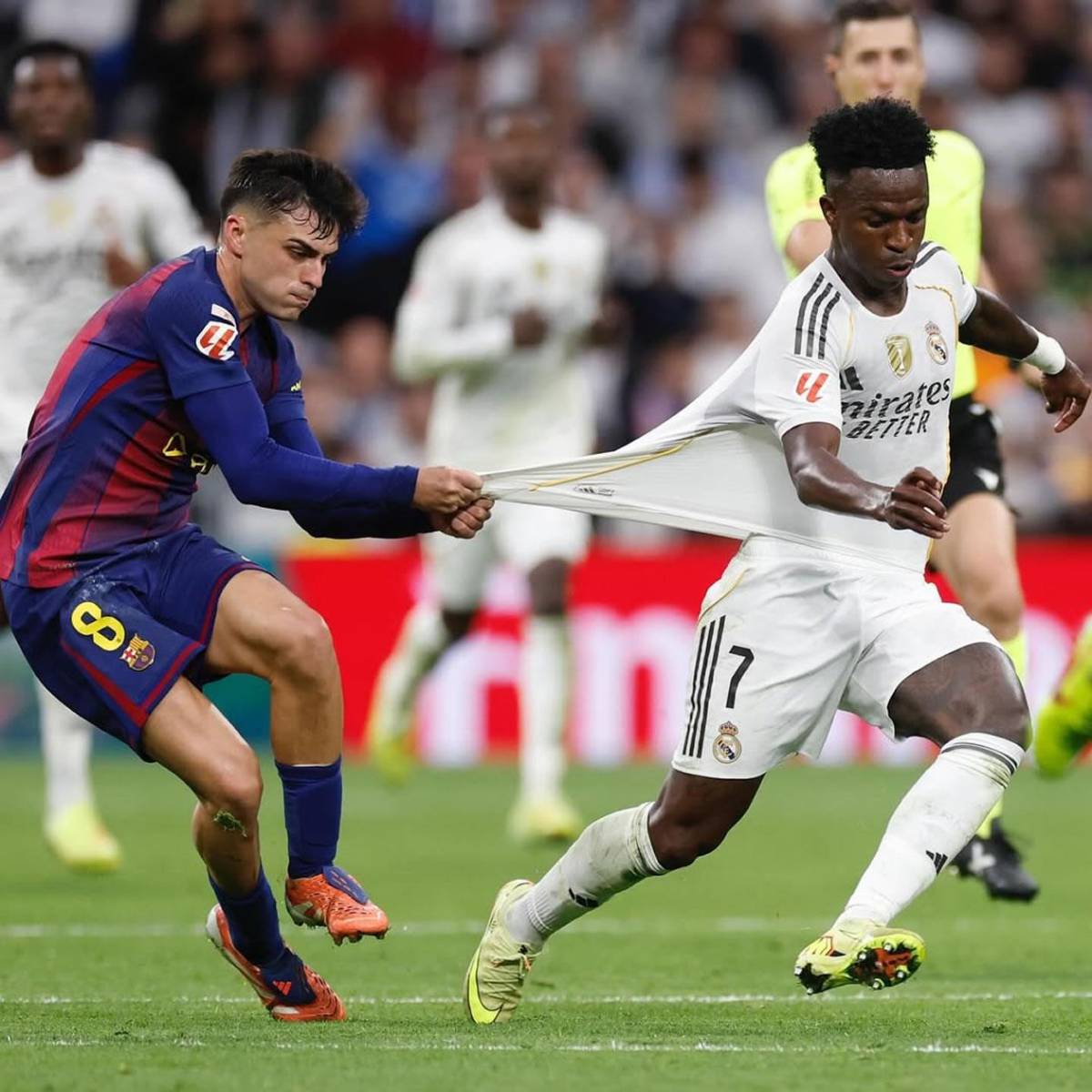 Real Madrid festeja, bronca, Lamine invita a pelear a Courtois y Vinicius hace arder al Barcelona