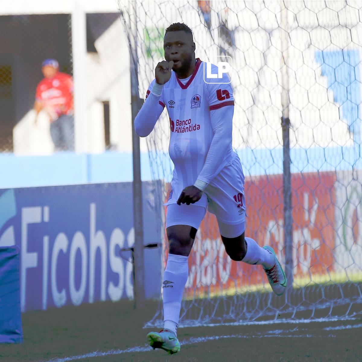 Yustin Arboleda le dedicó el gol a su esposa.