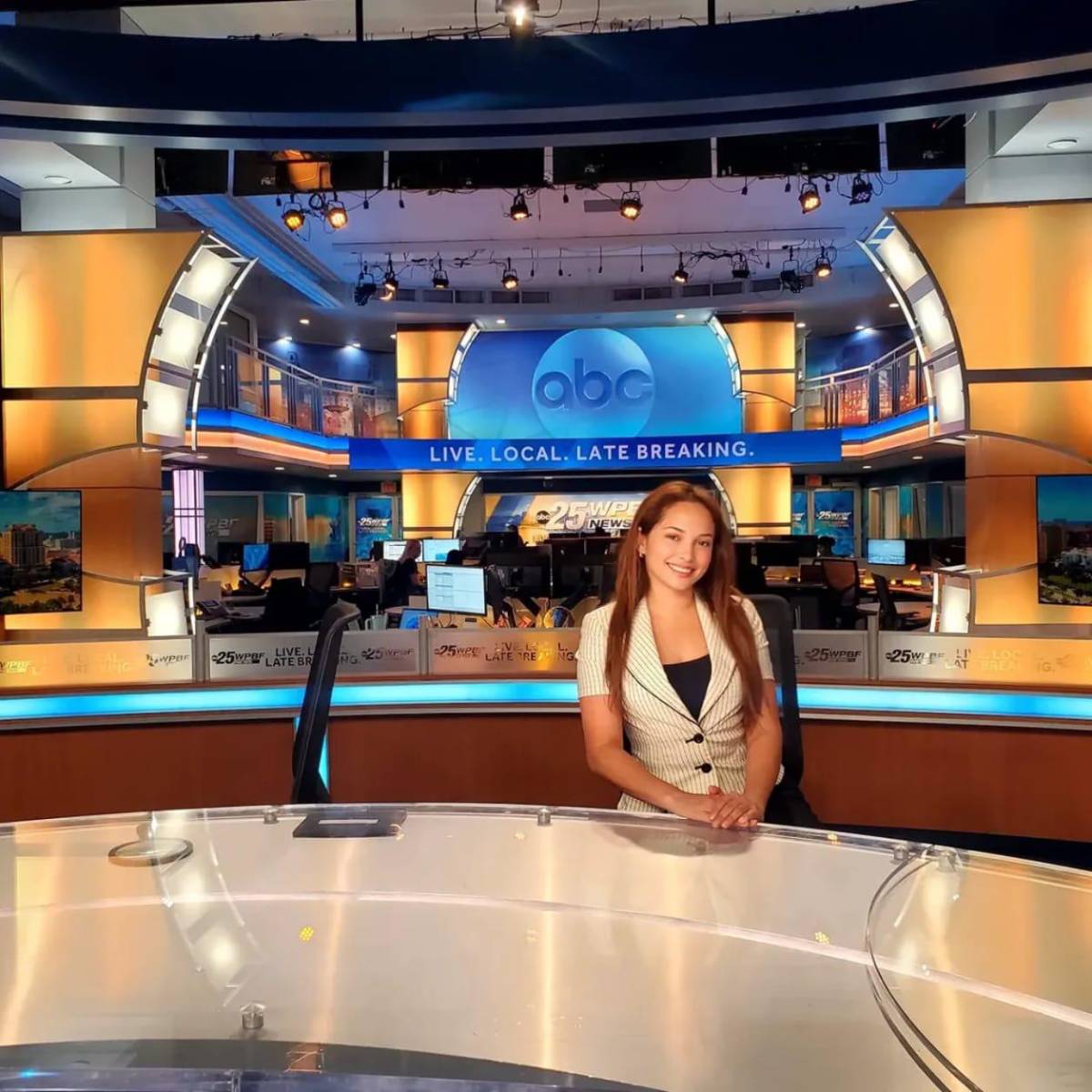 Entre hospitales y escenarios: la vida de Stephanie Guifarro, representante de Honduras USA