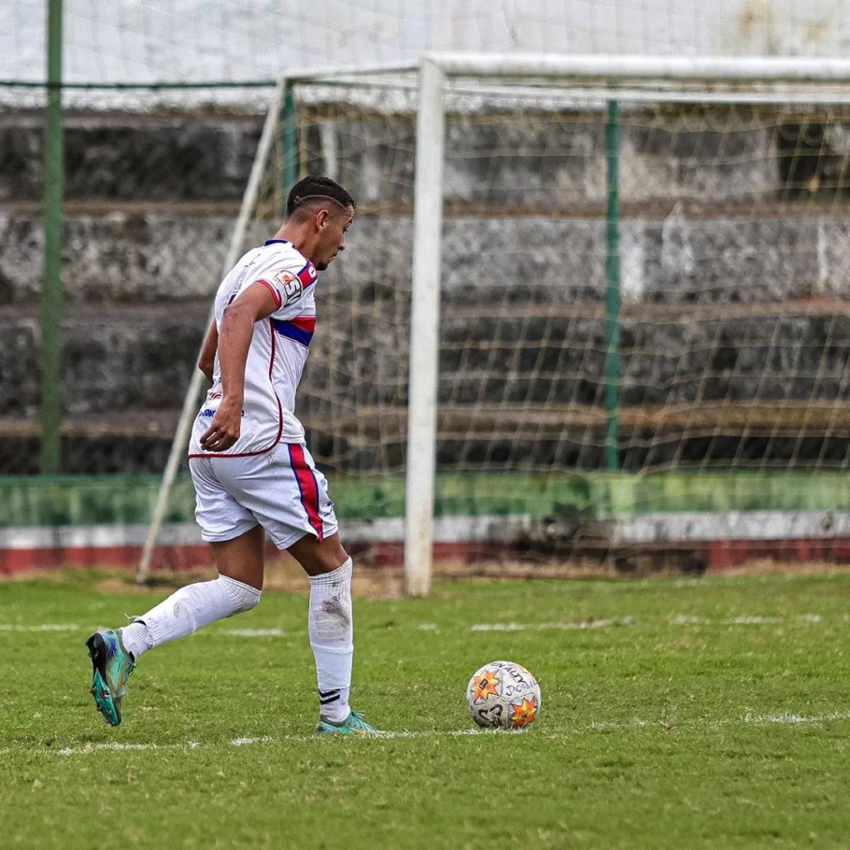 Futbolista muere en terrible accidente con una vaca: venía de festejar el cumpleaños de su papá