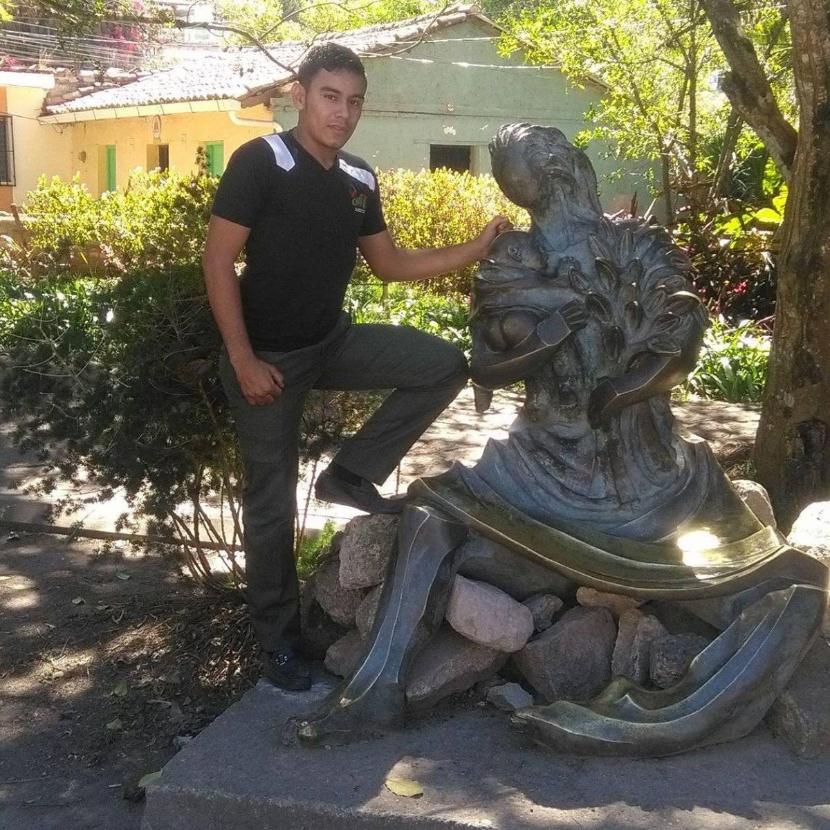 “Se graduó como abogado”: policía muere tras accidente en carretera del sur