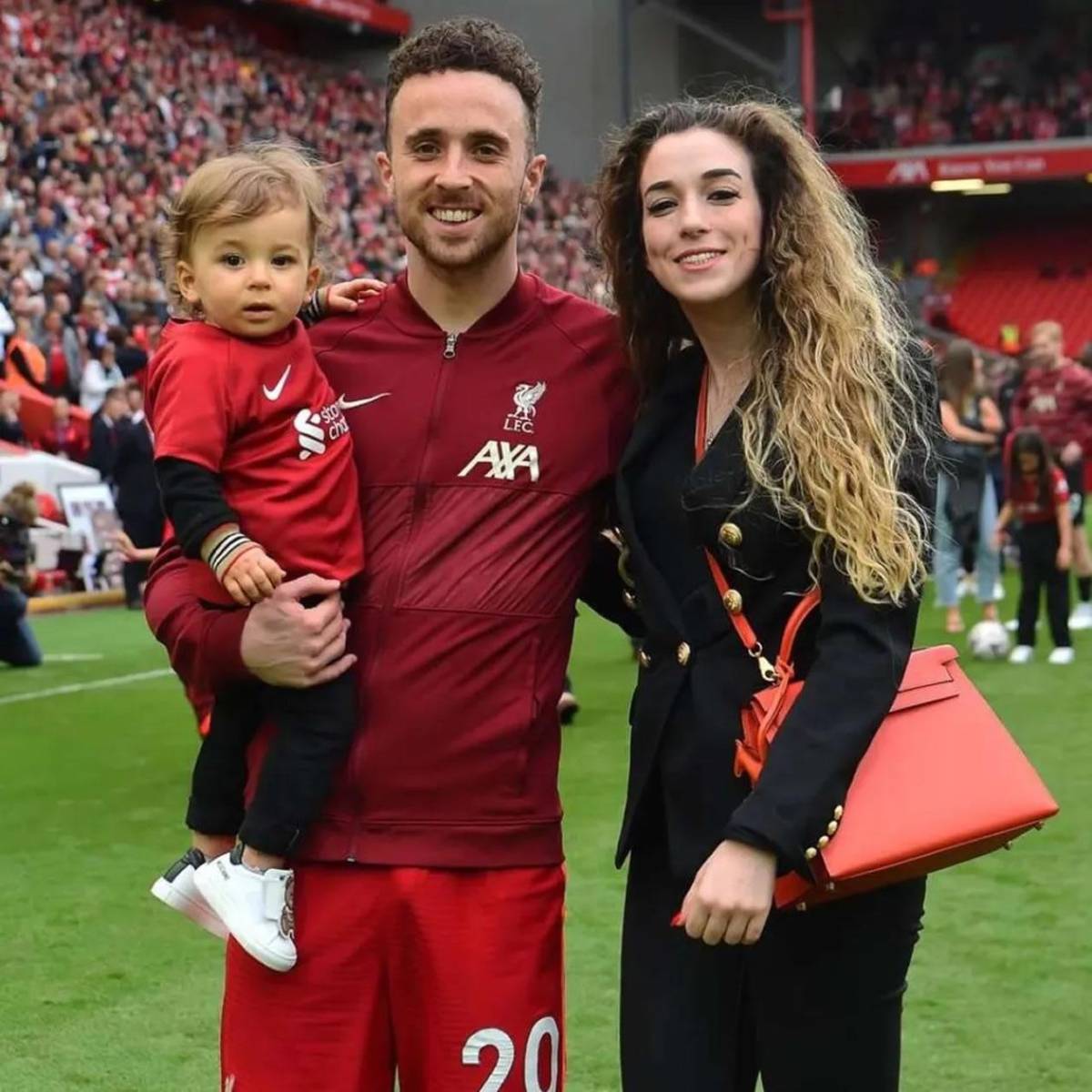 La viuda de Diogo Jota rinde emotivo homenaje al futbolista a ocho meses de su muerte