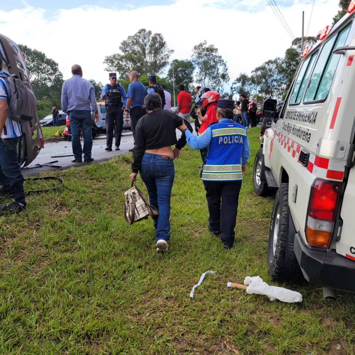 Impactantes imágenes: Bus de la ruta La Paz-Tegucigalpa sufre accidente