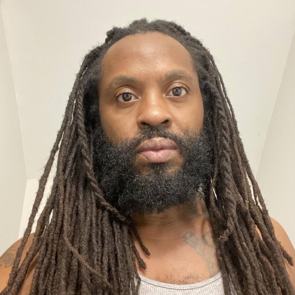 Horror en Carolina del Norte: hombre admite haber matado a sus tres hijos y a su hijastro