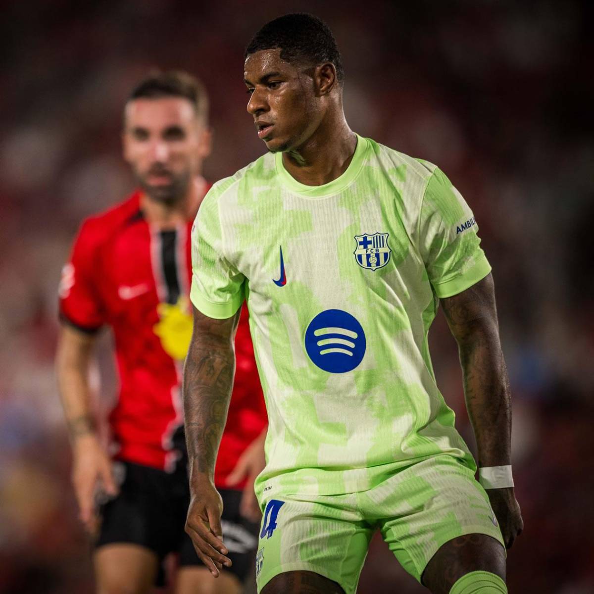 Escándalo en el Barcelona vs Mallorca, gesto arrogante de Lamine Yamal y criminal patada