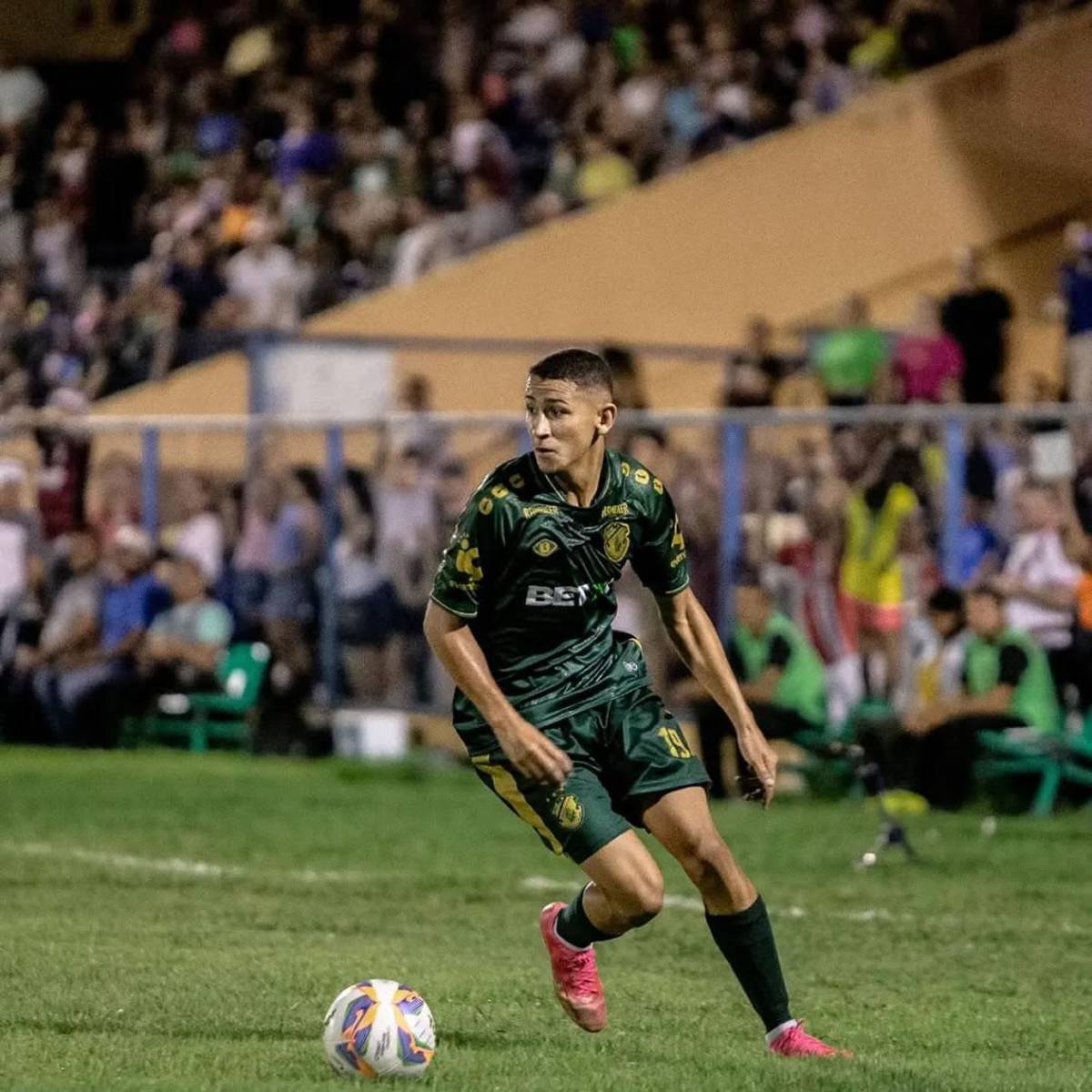 Futbolista muere en terrible accidente con una vaca: venía de festejar el cumpleaños de su papá