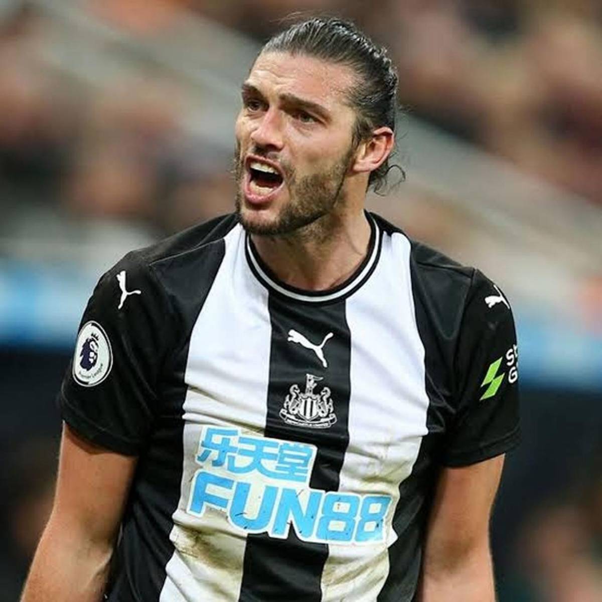 Figura de la Premier League revela el nombre del famoso que abusó de él en 2021