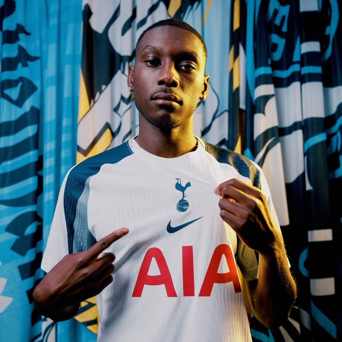 Barcelona anuncia fichaje y pelea otro con Real Madrid; City agita el mercado