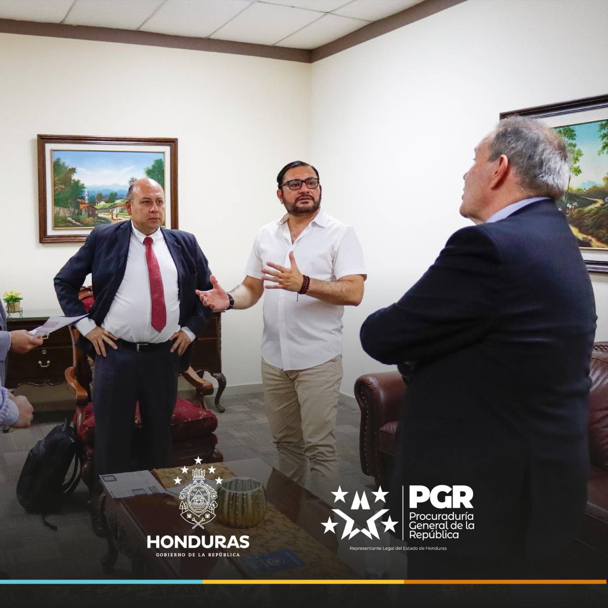 ¿Quién es Roberto Viciano, el cerebro de Hugo Chávez que se reunió con el gobierno?