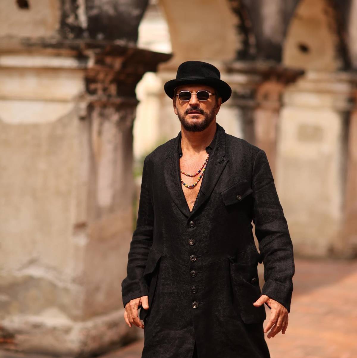 Ricardo Arjona lanza duras críticas contra la crianza moderna y la tendencia therian