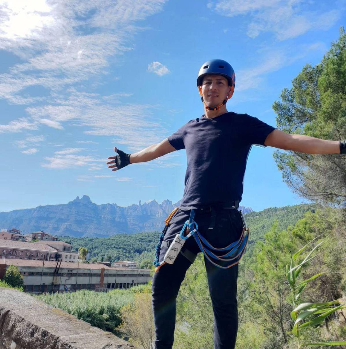 Hondureño triunfa con agencia de tours en Suiza y recorre ciudades de ensueño