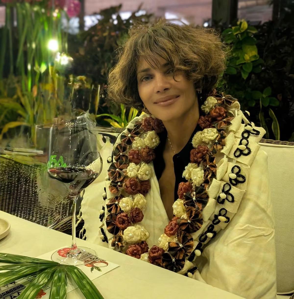 Sol, mar y bikinis: así celebra Halle Berry sus 60 años en Fiji
