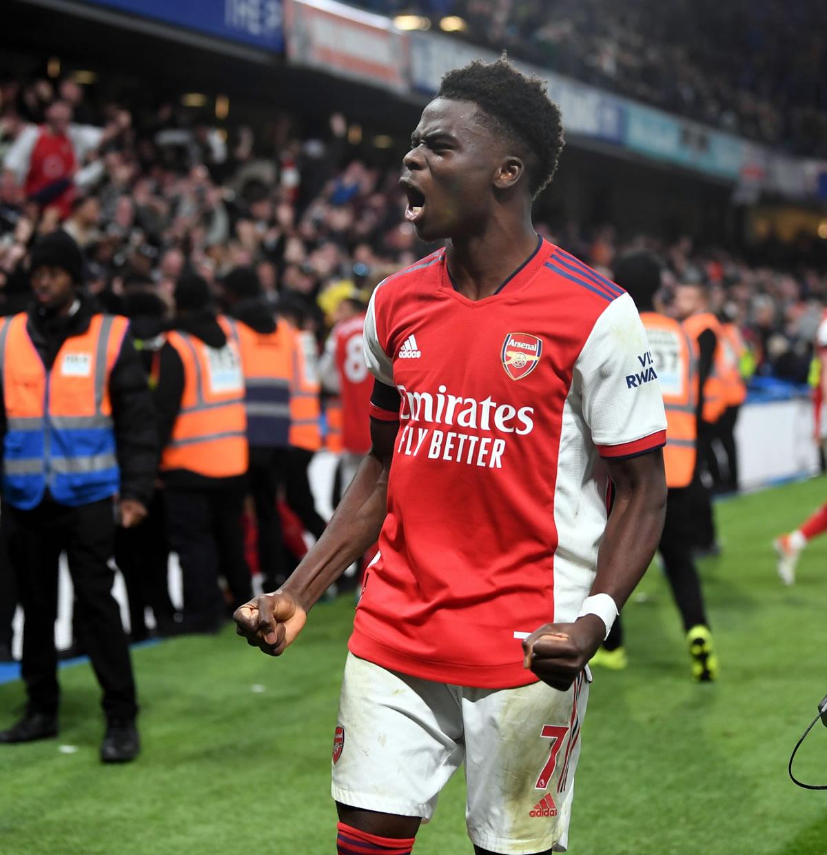 Bukayo Saka selló el triunfo del Arsenal con un gol de penal.