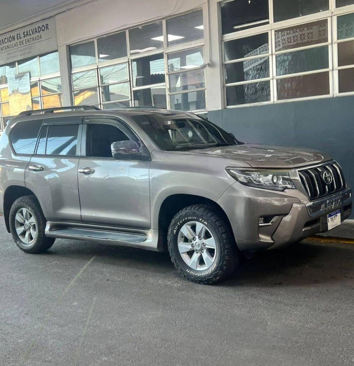 Chago Zúniga confirma por qué el gobierno de Bukele se quedó con su Prado