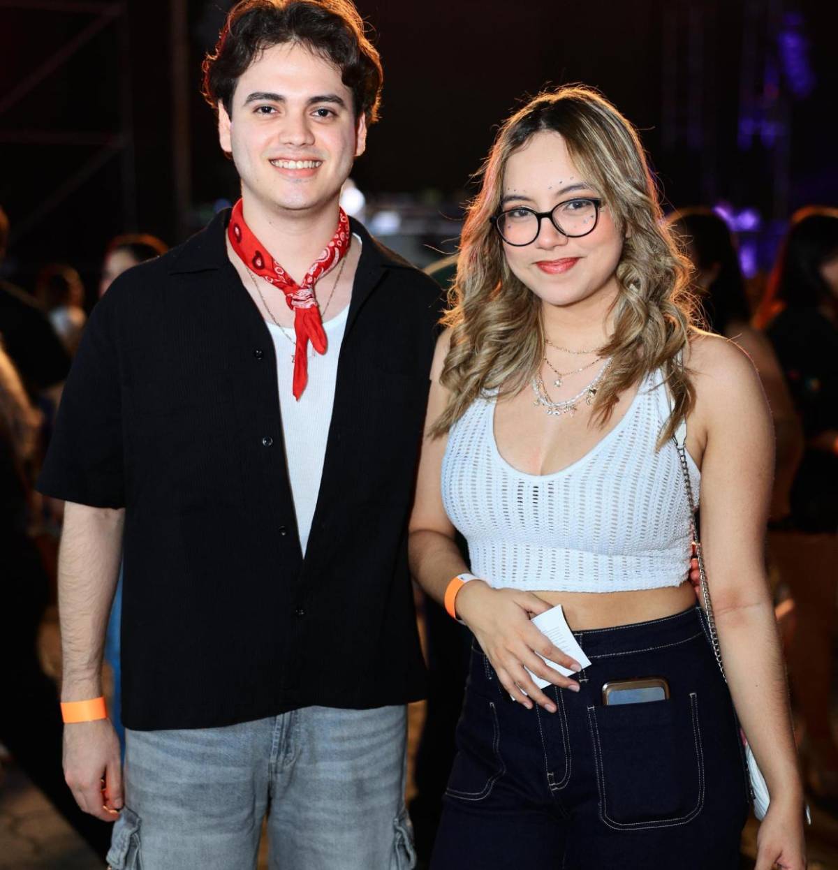 La juventud sampedrana disfrutó en el concierto de Beéle