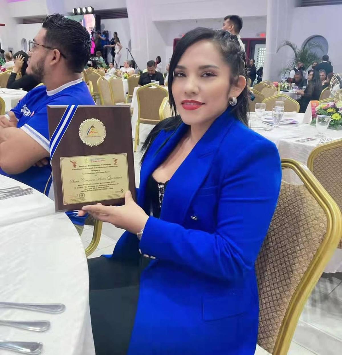 Así es la bella periodista que puso en su lugar al 'Fantasma' Figueroa