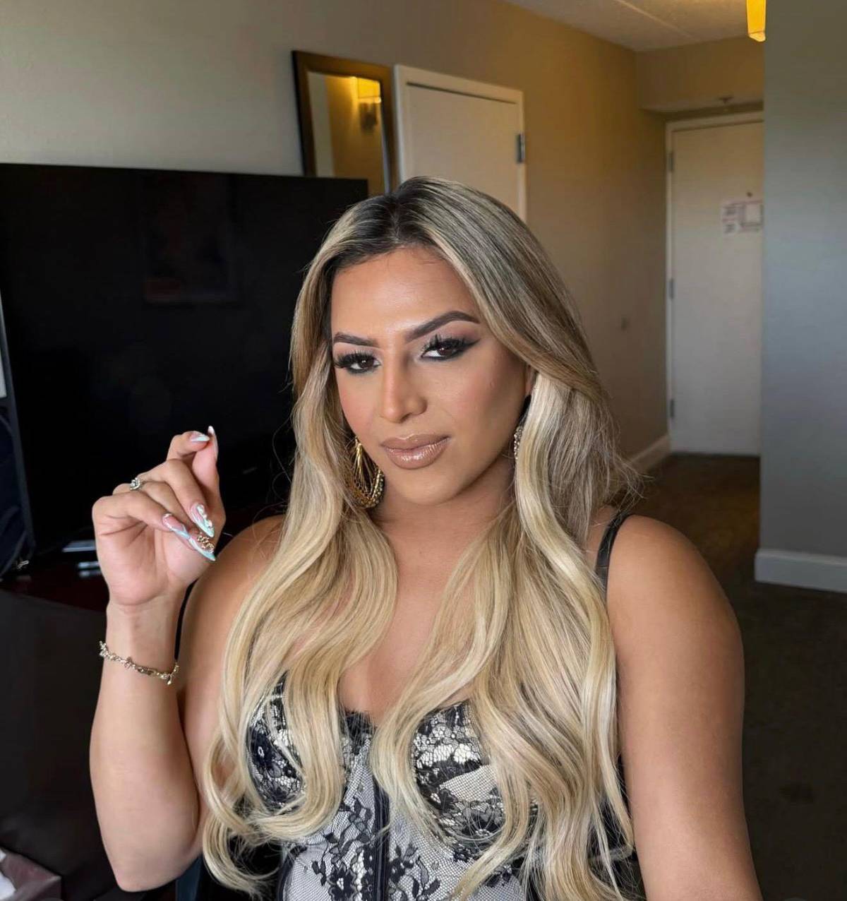 Omar Velásquez arremete contra La Bicha Catracha: Me dejó vendida y envió excusas baratas