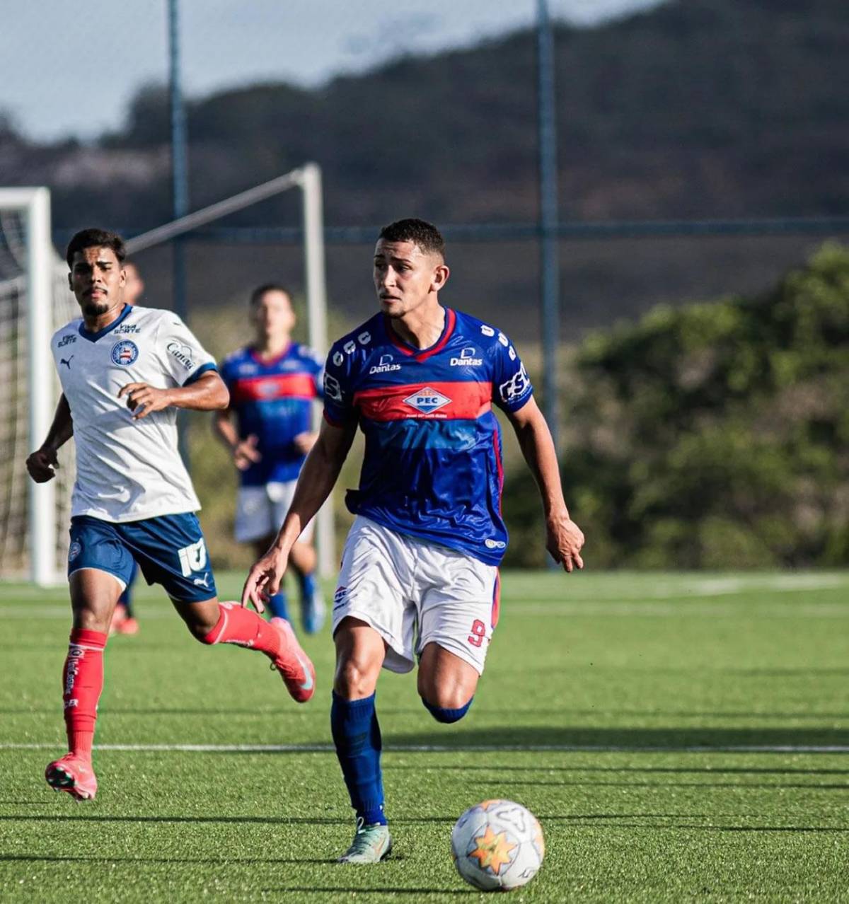 Futbolista muere en terrible accidente con una vaca: venía de festejar el cumpleaños de su papá