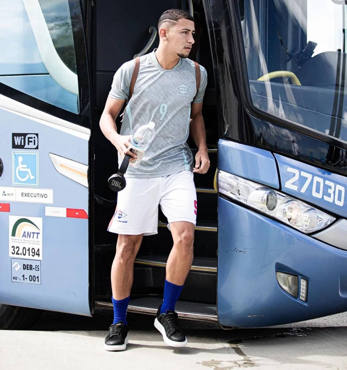 Futbolista muere en terrible accidente con una vaca: venía de festejar el cumpleaños de su papá