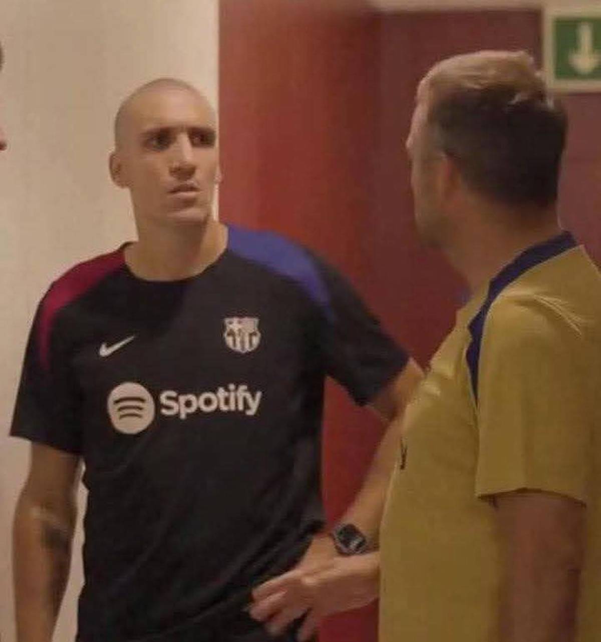 Flick no lo quería: Barcelona le rompió el contrato y el futbolista se queda sin equipo