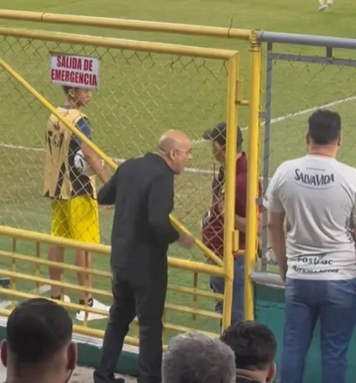 Expresidente de Real España encara a Jeaustin Campos en derrota ante Los Angeles FC