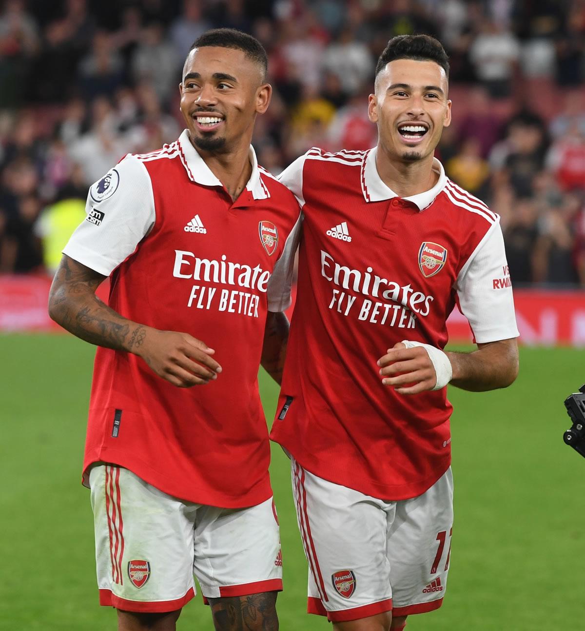 Gabriel Jesús y Gabriel Martinelli, las figuras del Arsenal frente al Aston Villa.