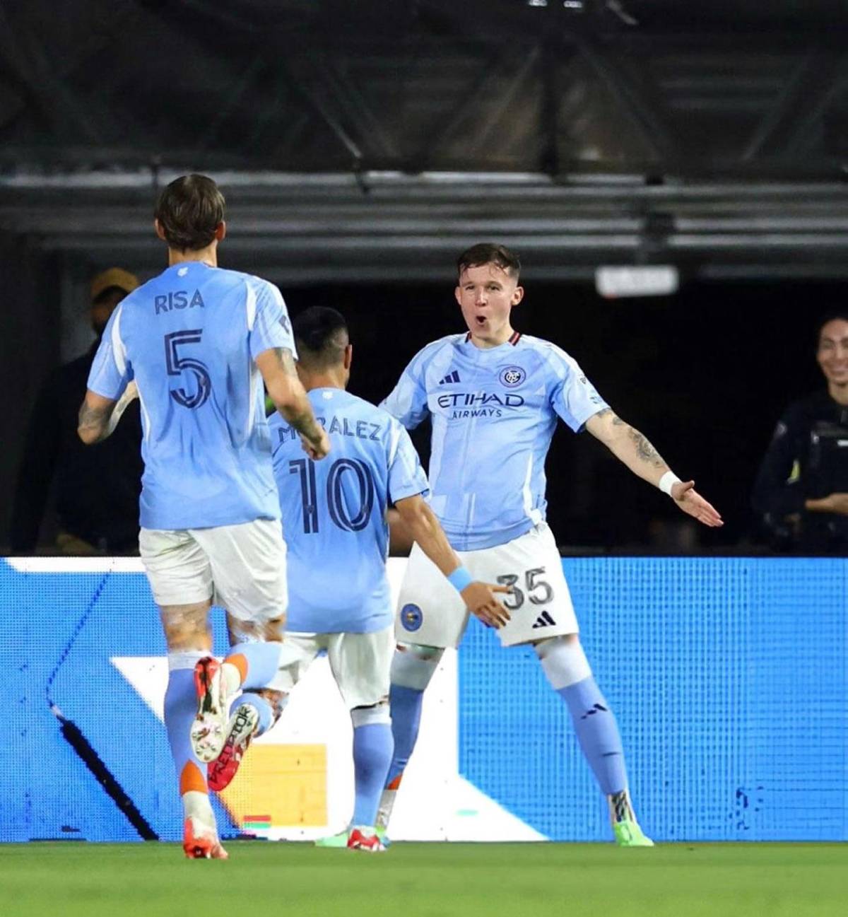 Brutal bronca de Messi al árbitro, lo insultó y festejo a lo Cristiano