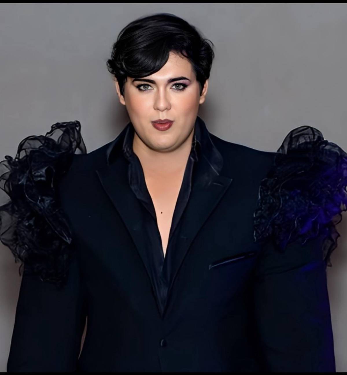 Sandrez envía mensaje: Con el bicho catracho vamos a arreglar las cosas como hombres que somos