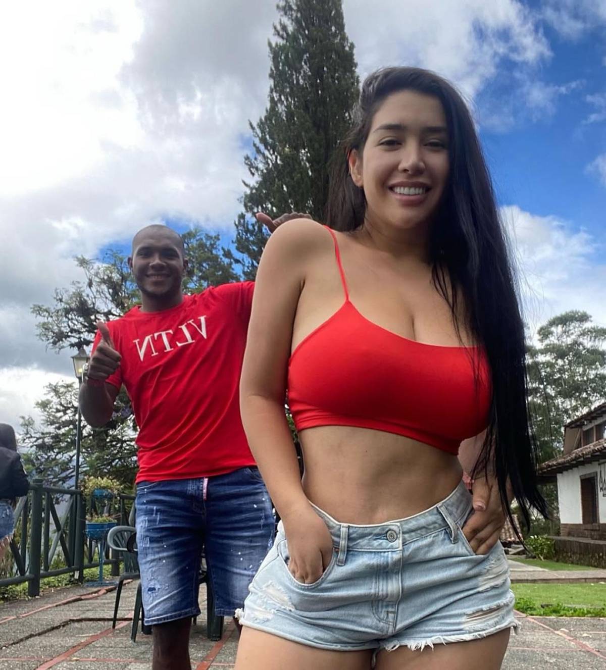 Juan Anangonó se olvida de Marathón y contrae matrimonio con su exuberante novia