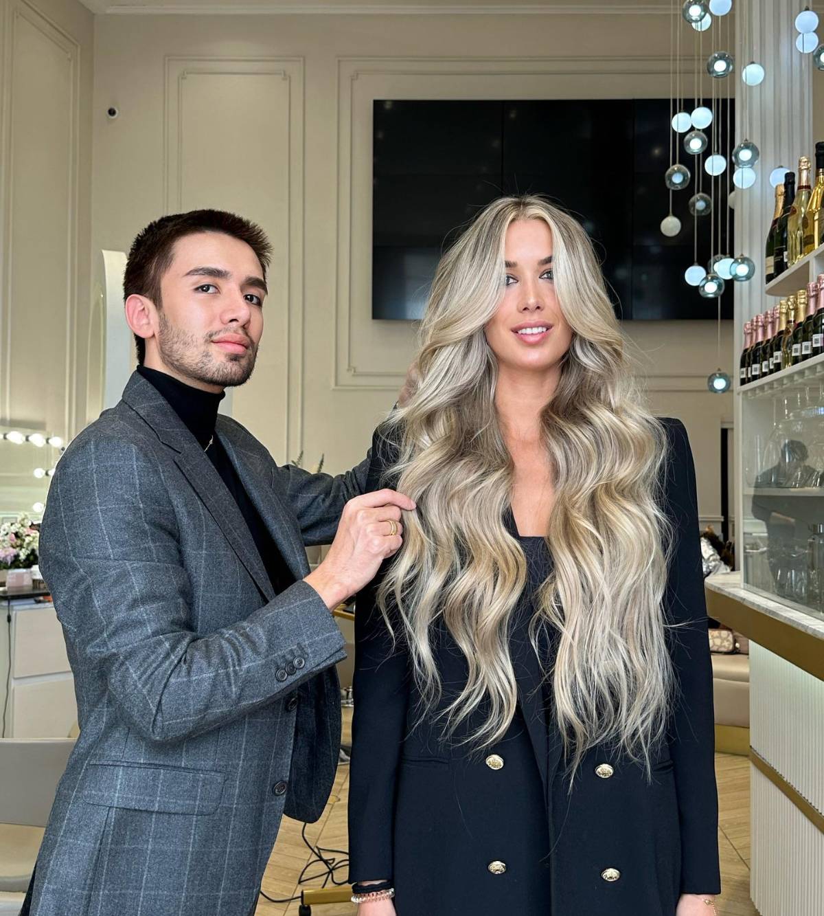 ¿Quién era el estilista 'Micky Hair' y con qué artistas trabajaba?