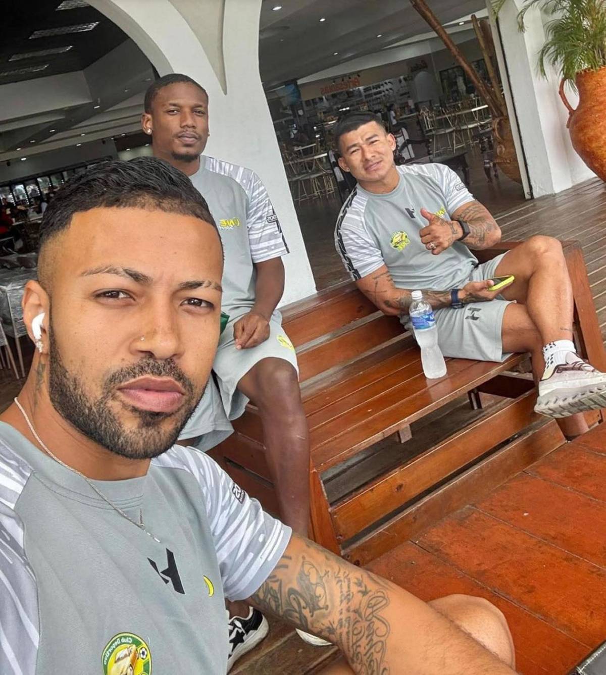 Marathón sacude el mercado, vuelve 'Tota' Medina y sorpresa con Jorge Álvarez