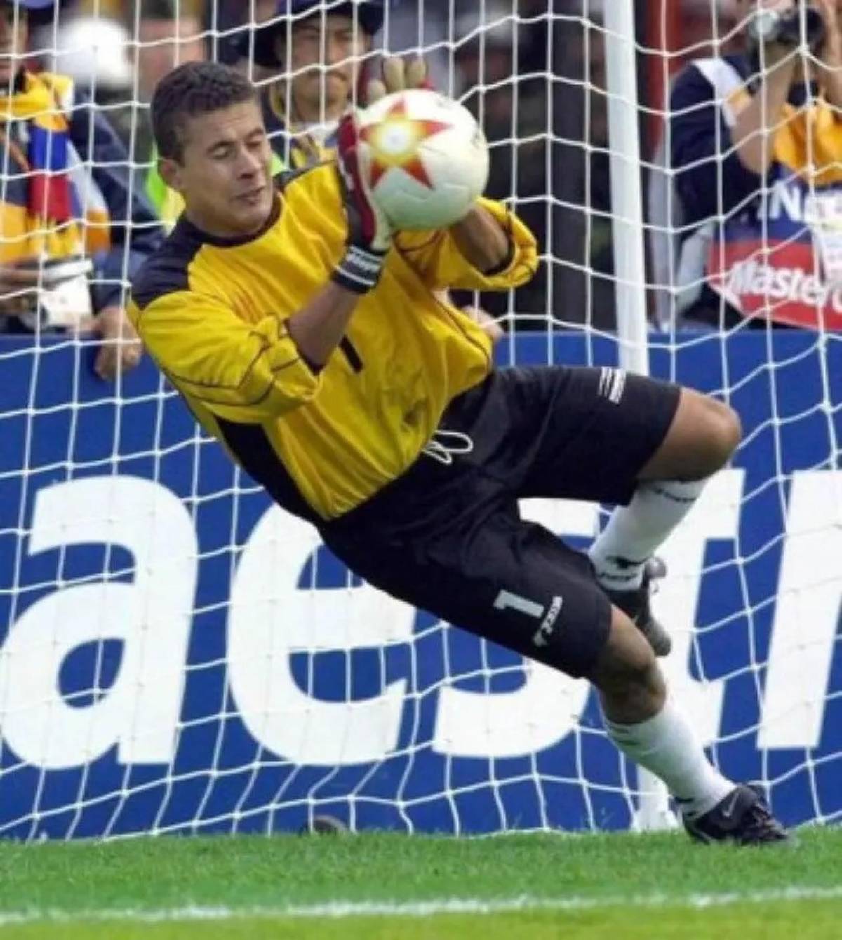 Brilló con Honduras en Copa América 2001 y fue árbitro: así se gana la vida hoy en día